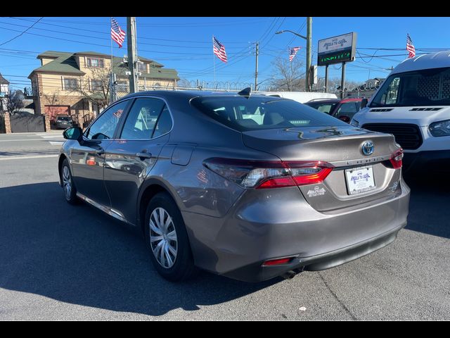 2022 Toyota Camry Hybrid LE