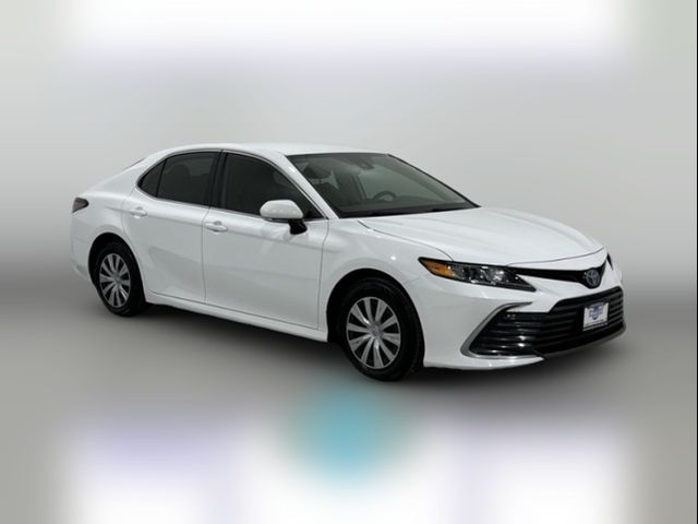 2022 Toyota Camry Hybrid LE