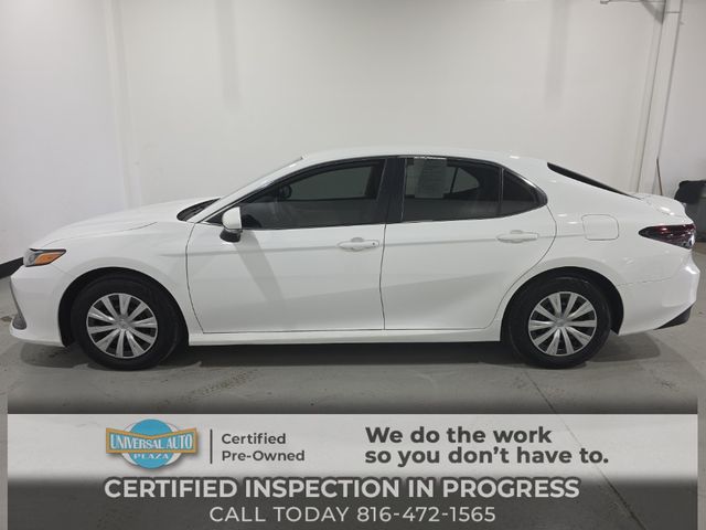 2022 Toyota Camry Hybrid LE