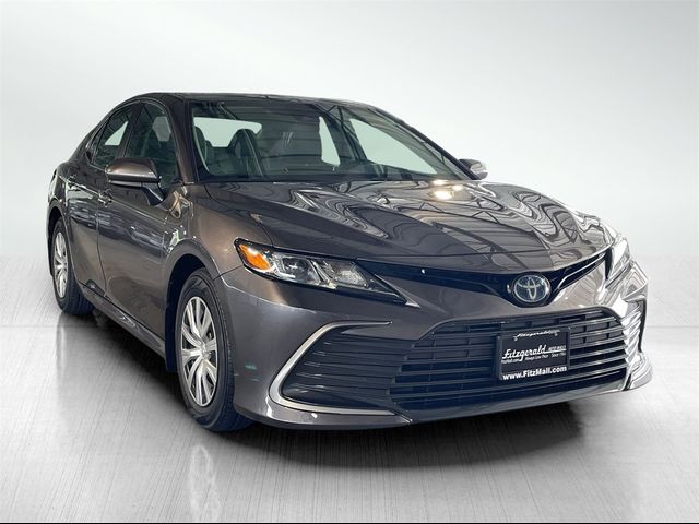 2022 Toyota Camry Hybrid LE