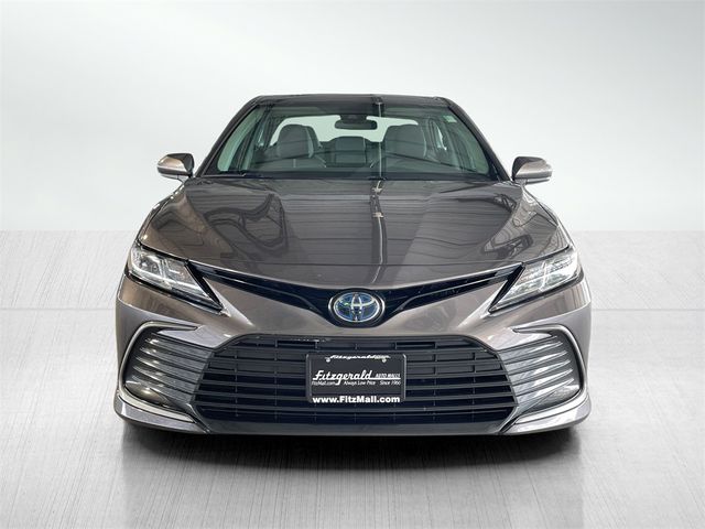 2022 Toyota Camry Hybrid LE
