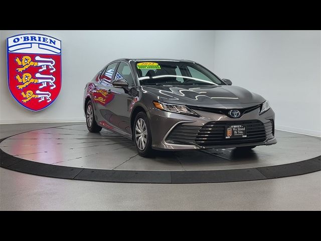 2022 Toyota Camry Hybrid LE