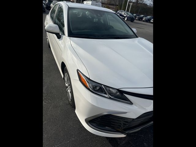 2022 Toyota Camry Hybrid LE