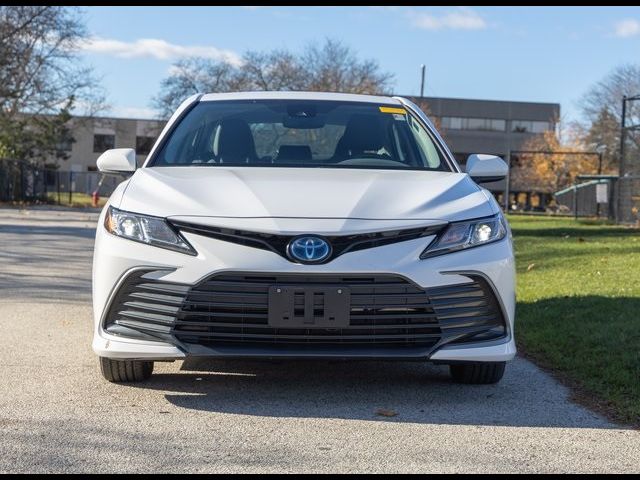 2022 Toyota Camry Hybrid LE