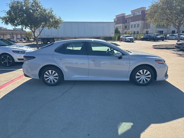 2022 Toyota Camry Hybrid LE