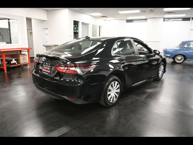 2022 Toyota Camry Hybrid LE