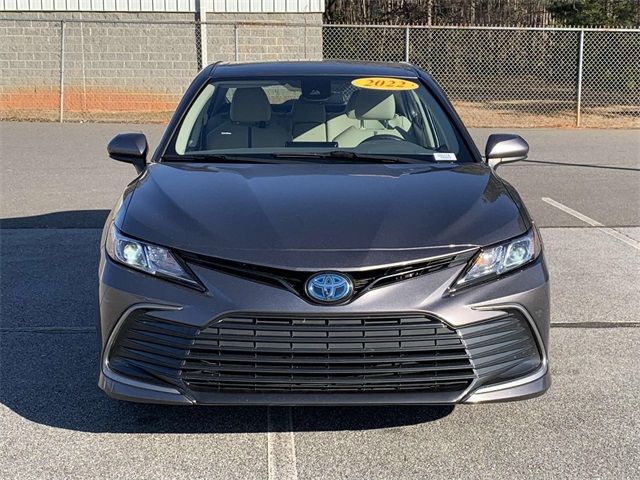 2022 Toyota Camry Hybrid LE