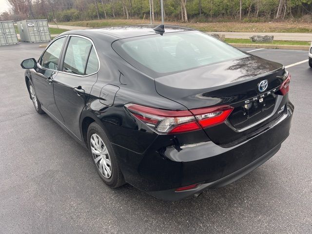 2022 Toyota Camry Hybrid LE