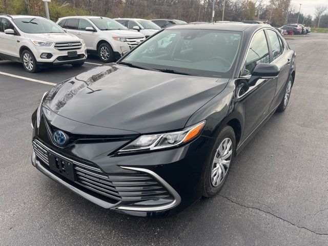 2022 Toyota Camry Hybrid LE