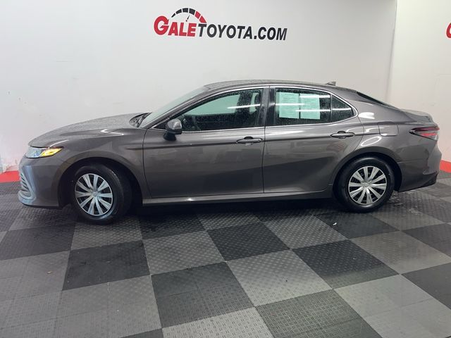 2022 Toyota Camry Hybrid LE