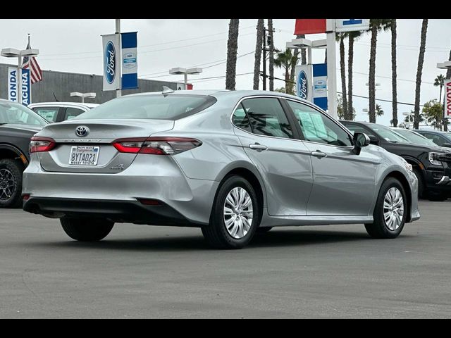 2022 Toyota Camry Hybrid LE