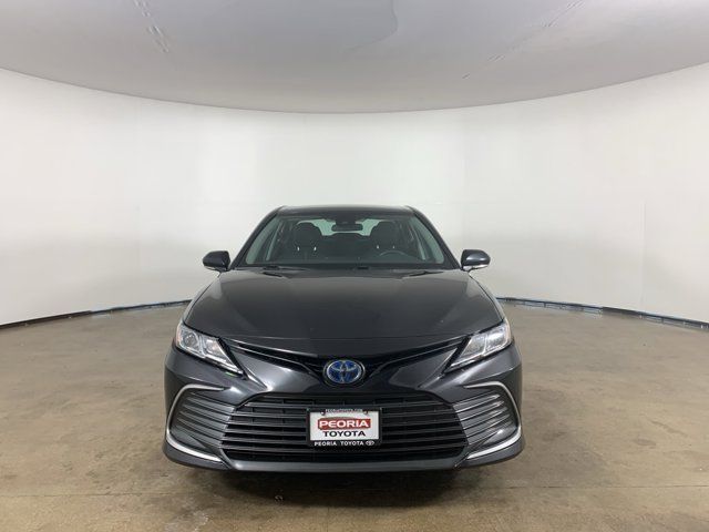 2022 Toyota Camry Hybrid LE