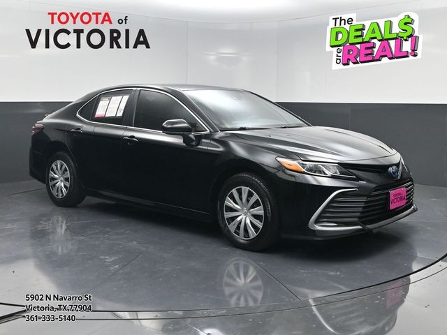 2022 Toyota Camry Hybrid LE