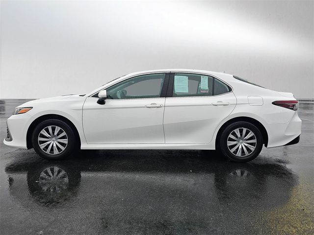 2022 Toyota Camry Hybrid LE