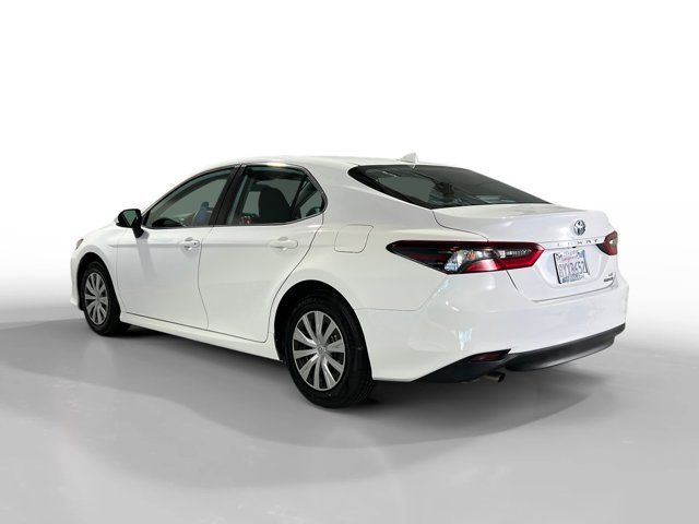 2022 Toyota Camry Hybrid LE