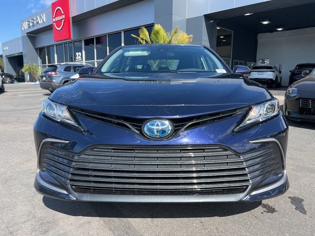 2022 Toyota Camry Hybrid LE