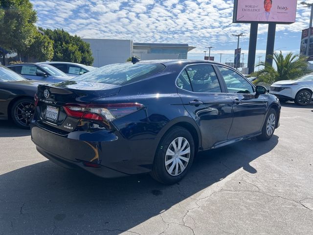 2022 Toyota Camry Hybrid LE