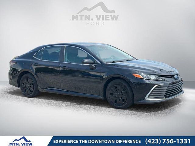 2022 Toyota Camry Hybrid LE
