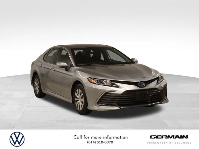 2022 Toyota Camry Hybrid LE