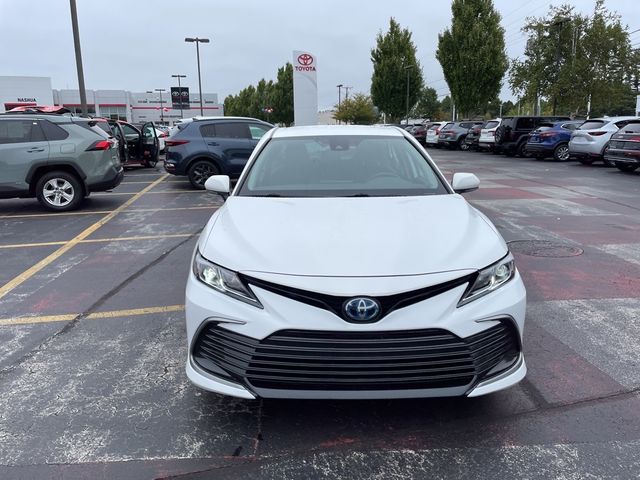 2022 Toyota Camry Hybrid LE