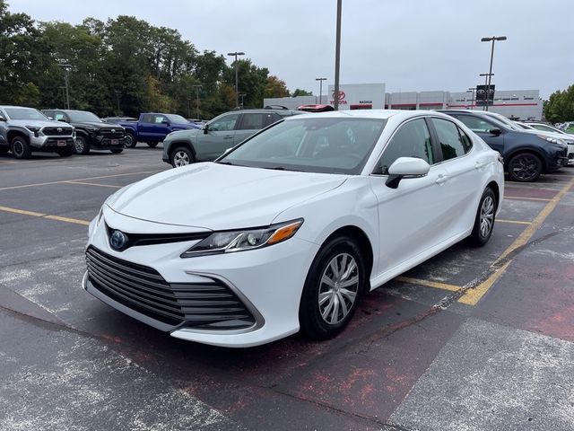 2022 Toyota Camry Hybrid LE