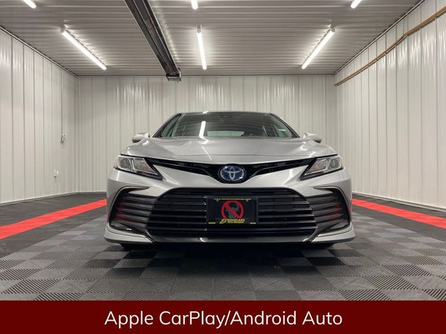 2022 Toyota Camry Hybrid LE