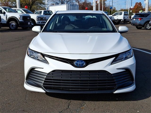 2022 Toyota Camry Hybrid LE