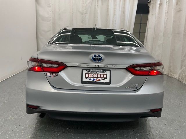 2022 Toyota Camry Hybrid LE