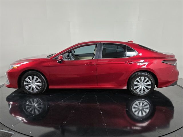 2022 Toyota Camry Hybrid LE