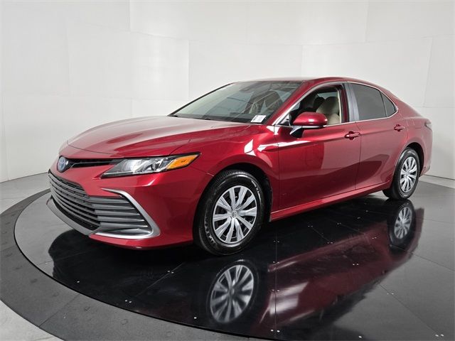 2022 Toyota Camry Hybrid LE