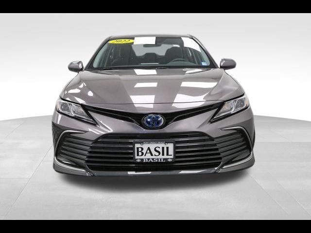 2022 Toyota Camry Hybrid LE