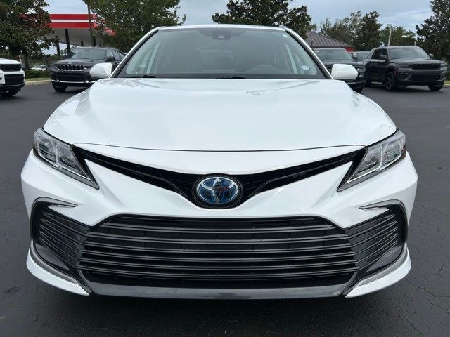 2022 Toyota Camry Hybrid LE