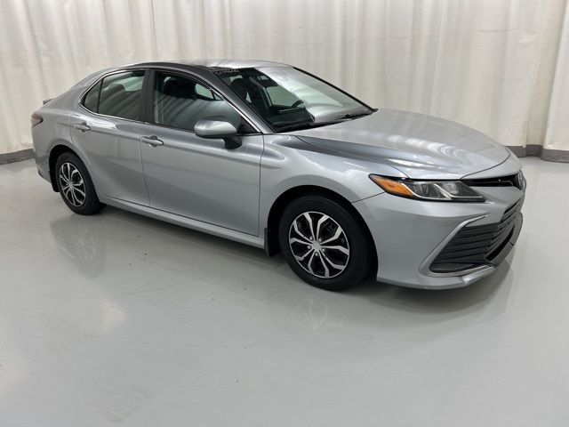 2022 Toyota Camry Hybrid LE