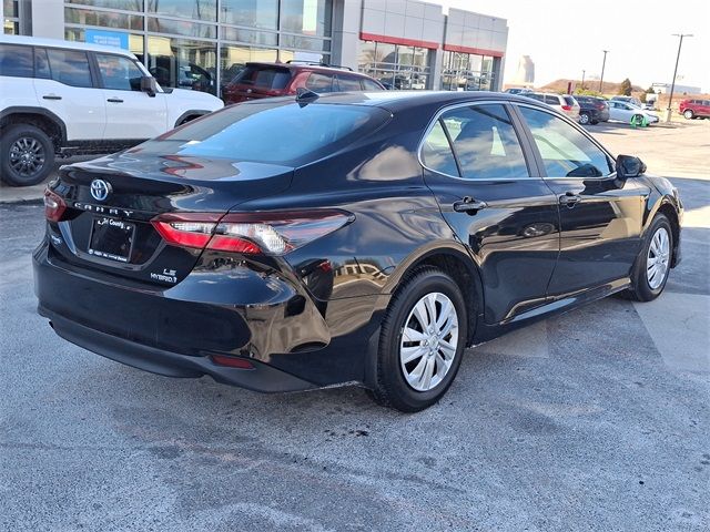 2022 Toyota Camry Hybrid LE