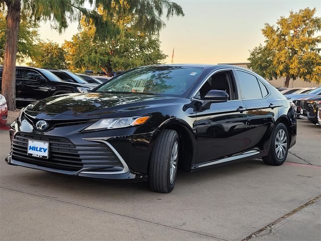 2022 Toyota Camry Hybrid LE