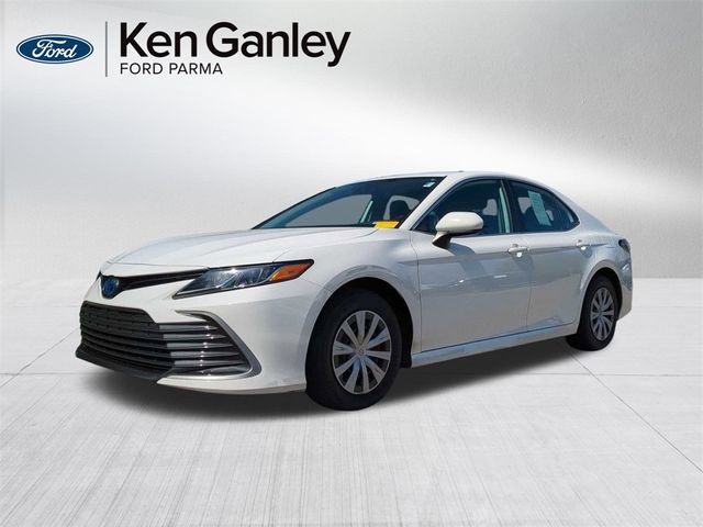 2022 Toyota Camry Hybrid LE