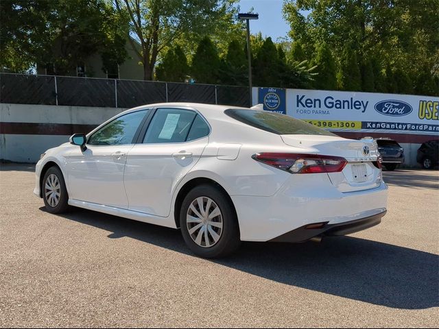 2022 Toyota Camry Hybrid LE