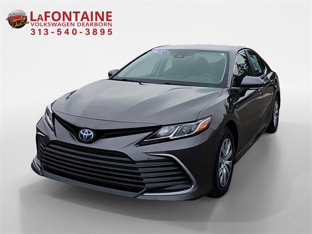 2022 Toyota Camry Hybrid LE