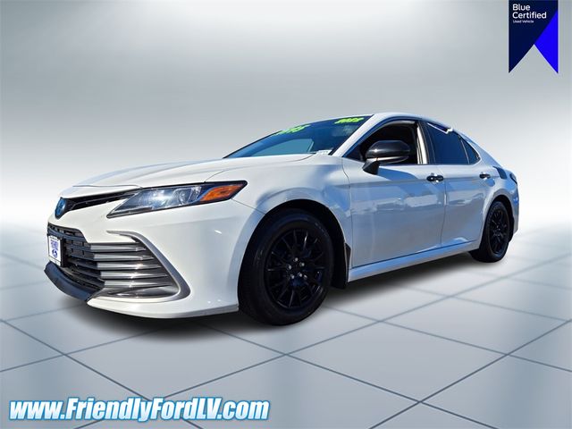 2022 Toyota Camry Hybrid LE