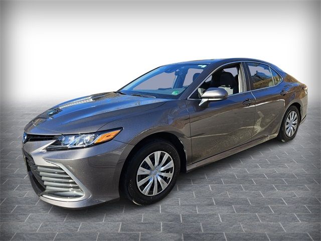 2022 Toyota Camry Hybrid LE