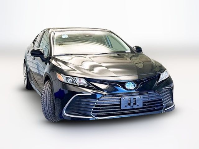 2022 Toyota Camry Hybrid LE