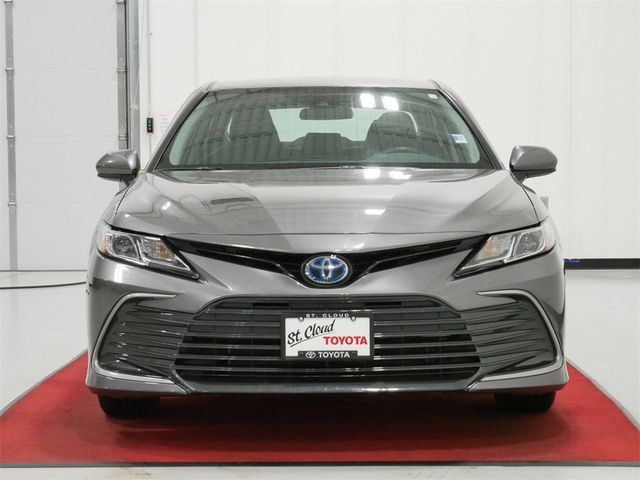 2022 Toyota Camry Hybrid LE