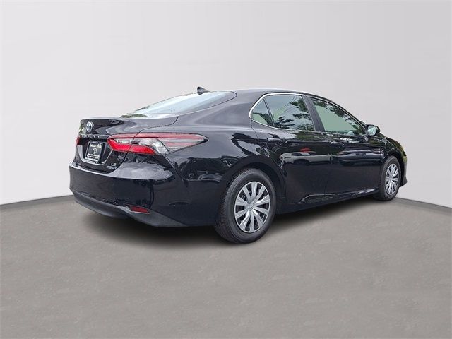 2022 Toyota Camry Hybrid LE