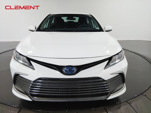 2022 Toyota Camry Hybrid LE