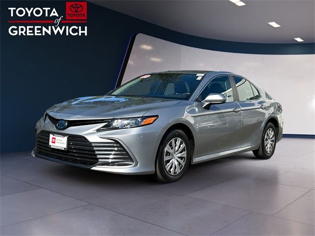 2022 Toyota Camry Hybrid LE