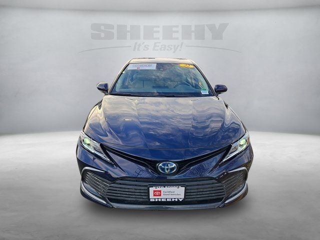 2022 Toyota Camry Hybrid LE