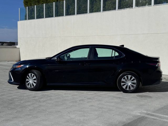 2022 Toyota Camry Hybrid LE