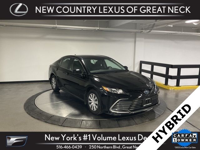 2022 Toyota Camry Hybrid LE