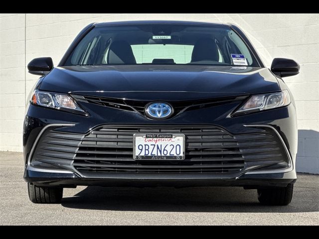 2022 Toyota Camry Hybrid LE