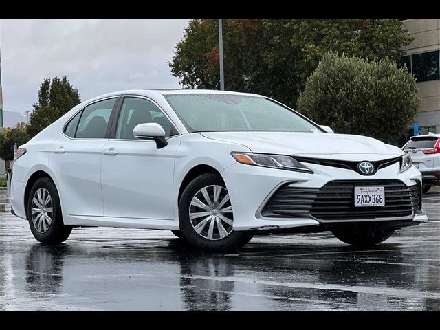 2022 Toyota Camry Hybrid LE